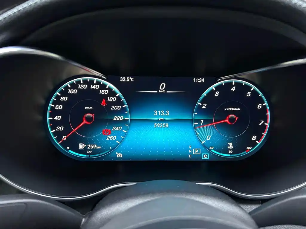 Mercedes-Benz C-Class — миниатюра 6
