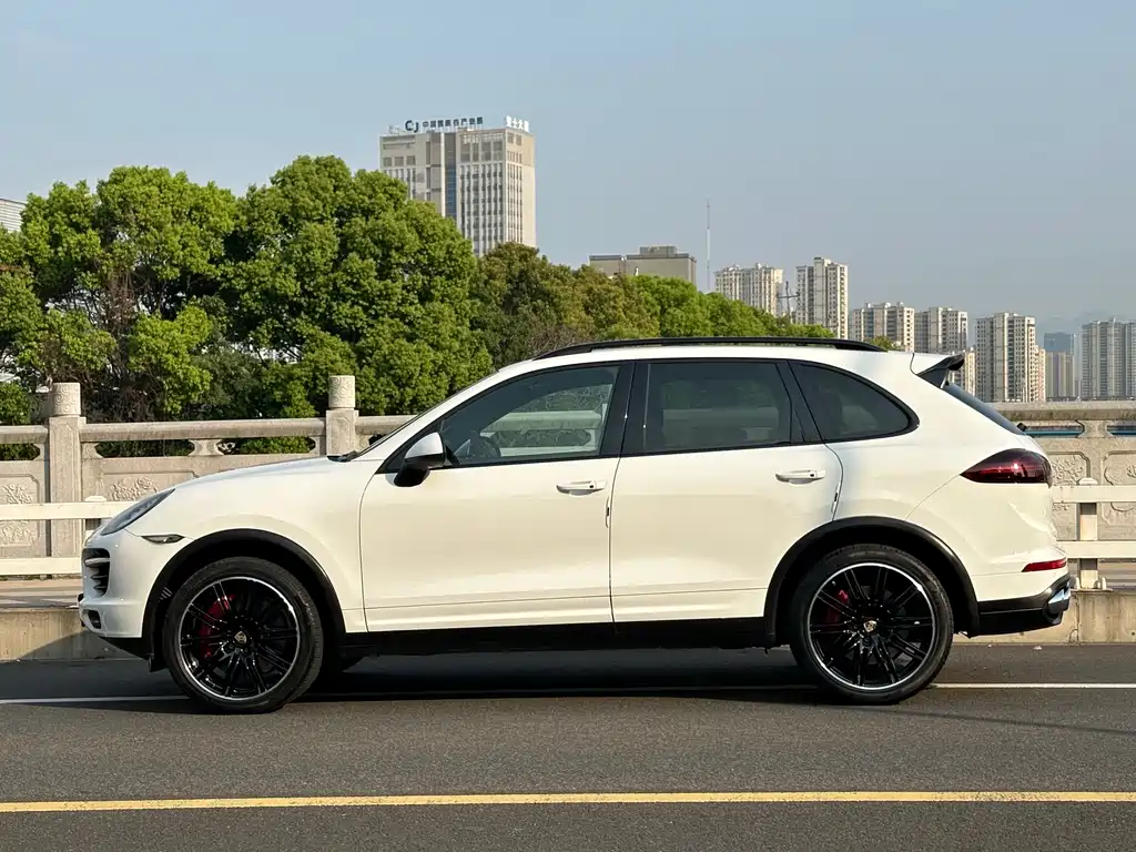 Porsche Cayenne 2011 Cayenne Turbo 4.8T