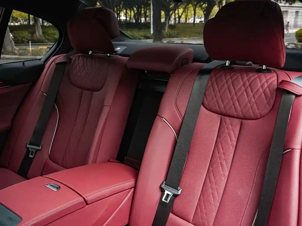 BMW 5 Series — миниатюра 30