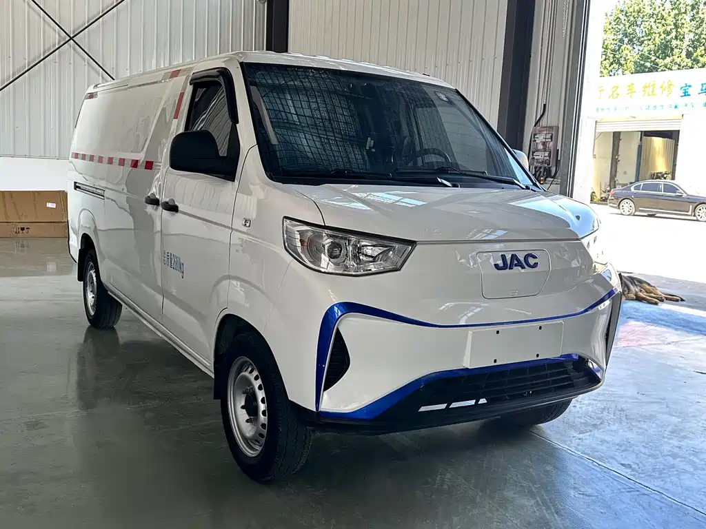 JAC Bluecat — миниатюра 3