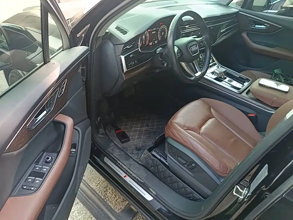 Audi Q7 — миниатюра 21