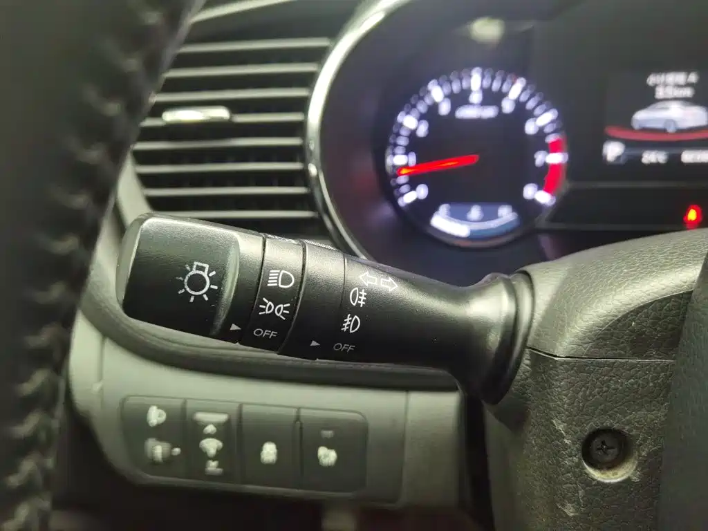 Kia K5 — миниатюра 21