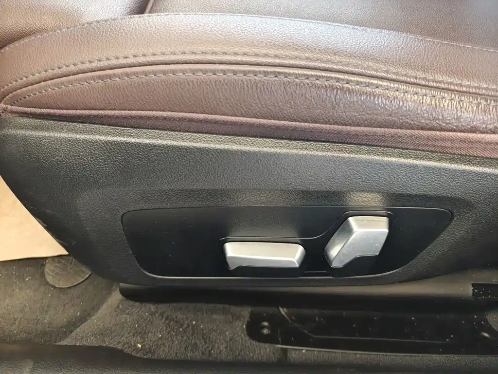 BMW 3 Series — миниатюра 11