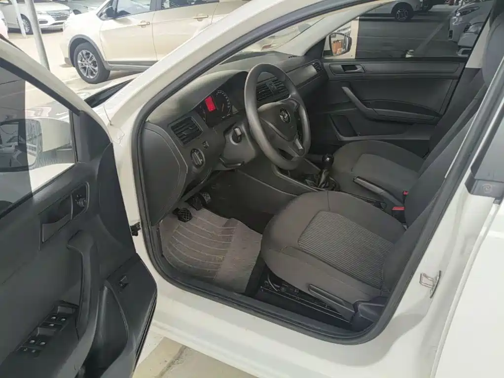 Volkswagen Santana — миниатюра 16