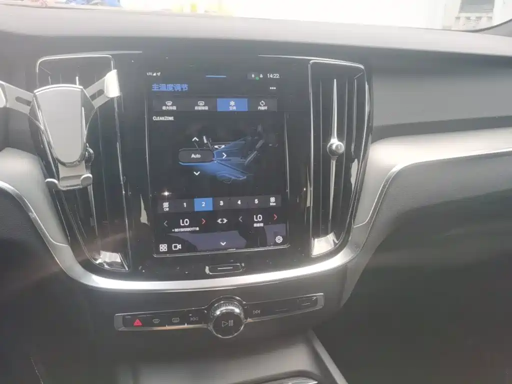 Volvo S60 — миниатюра 13