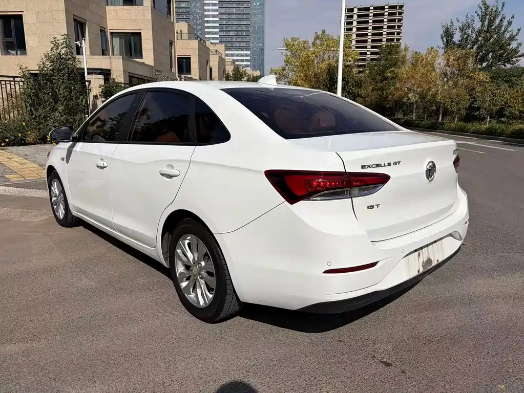 Buick Excelle — миниатюра 6