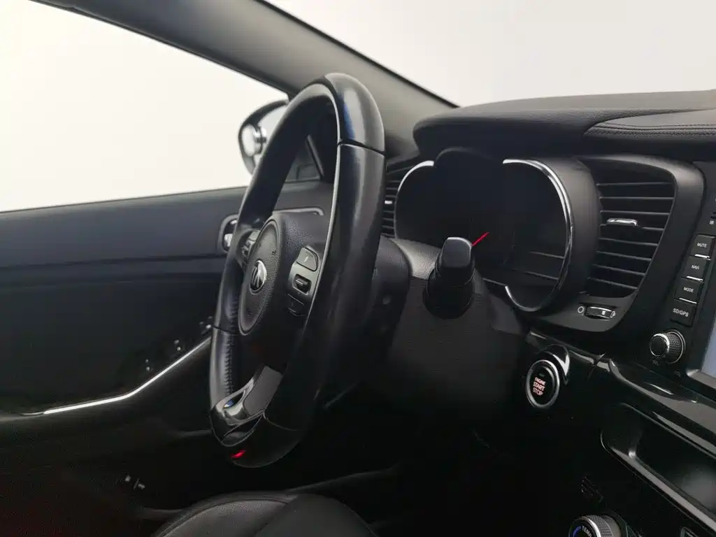 Kia K5 — миниатюра 22