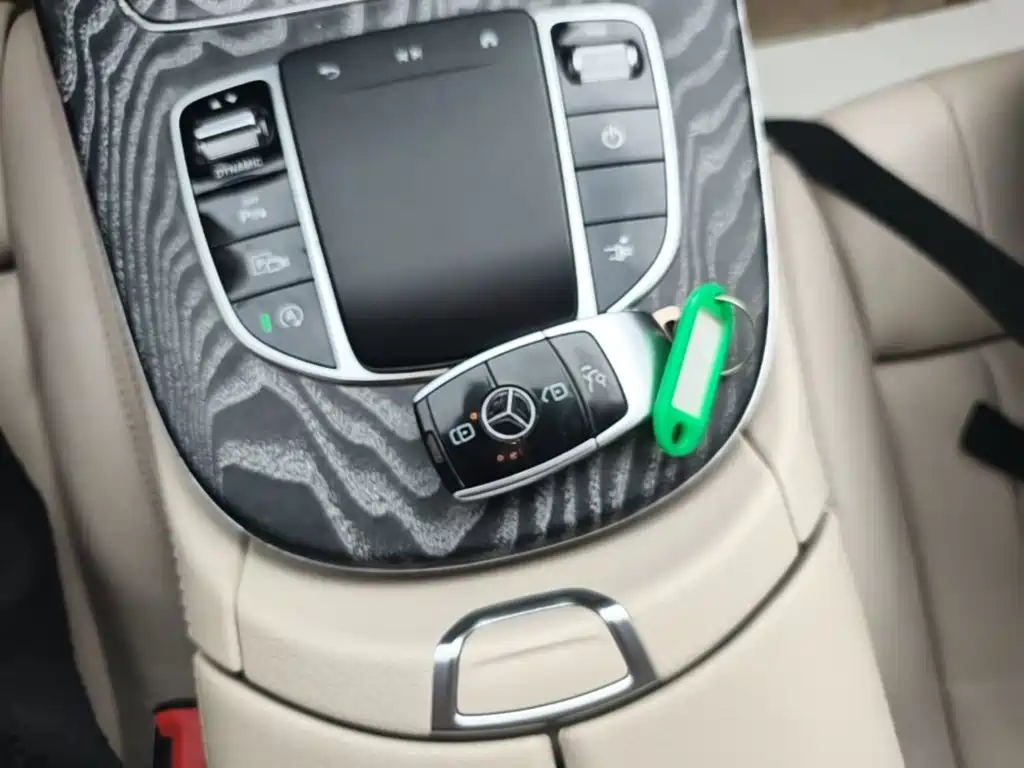 Mercedes-Benz E-Class (Import) — миниатюра 13