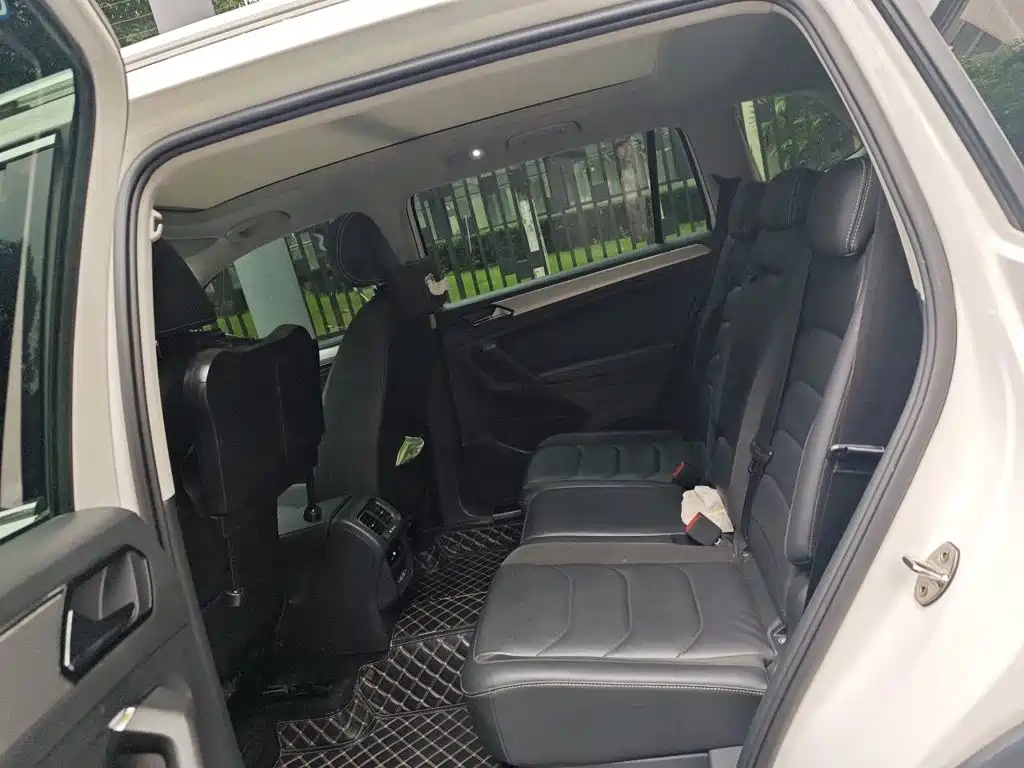 Volkswagen Tiguan L — миниатюра 15