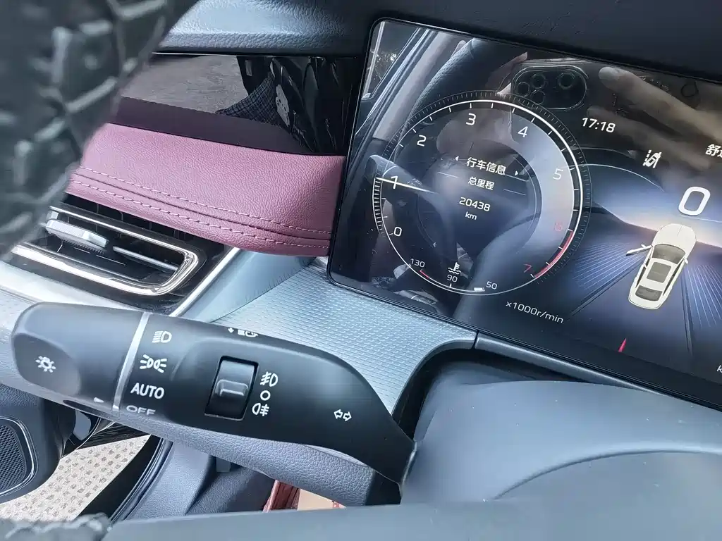 Hongqi Hongqi H5 — миниатюра 17