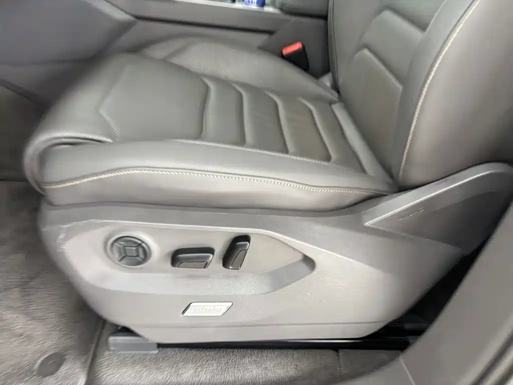 Volkswagen Touareg — миниатюра 13