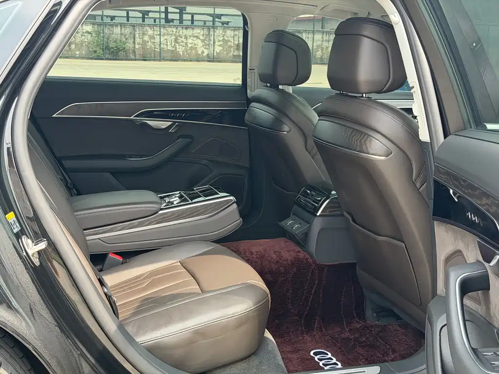 Audi A8 — миниатюра 13