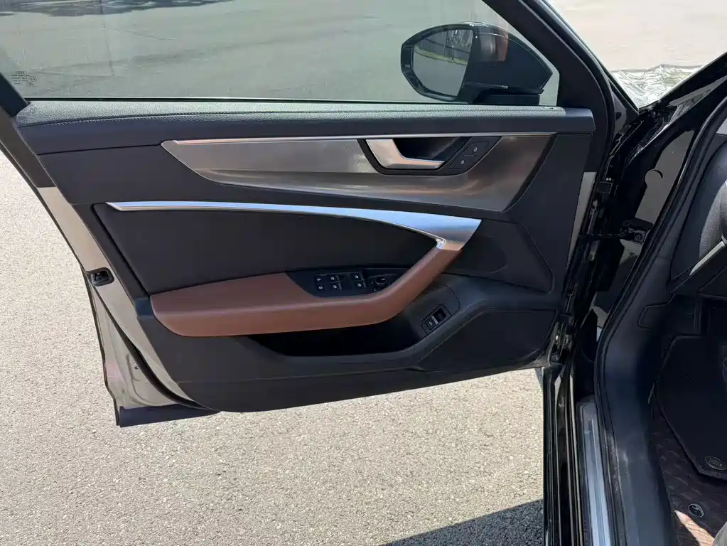 Audi A6L — миниатюра 5