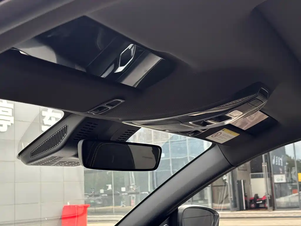 Geely Binyue — миниатюра 13