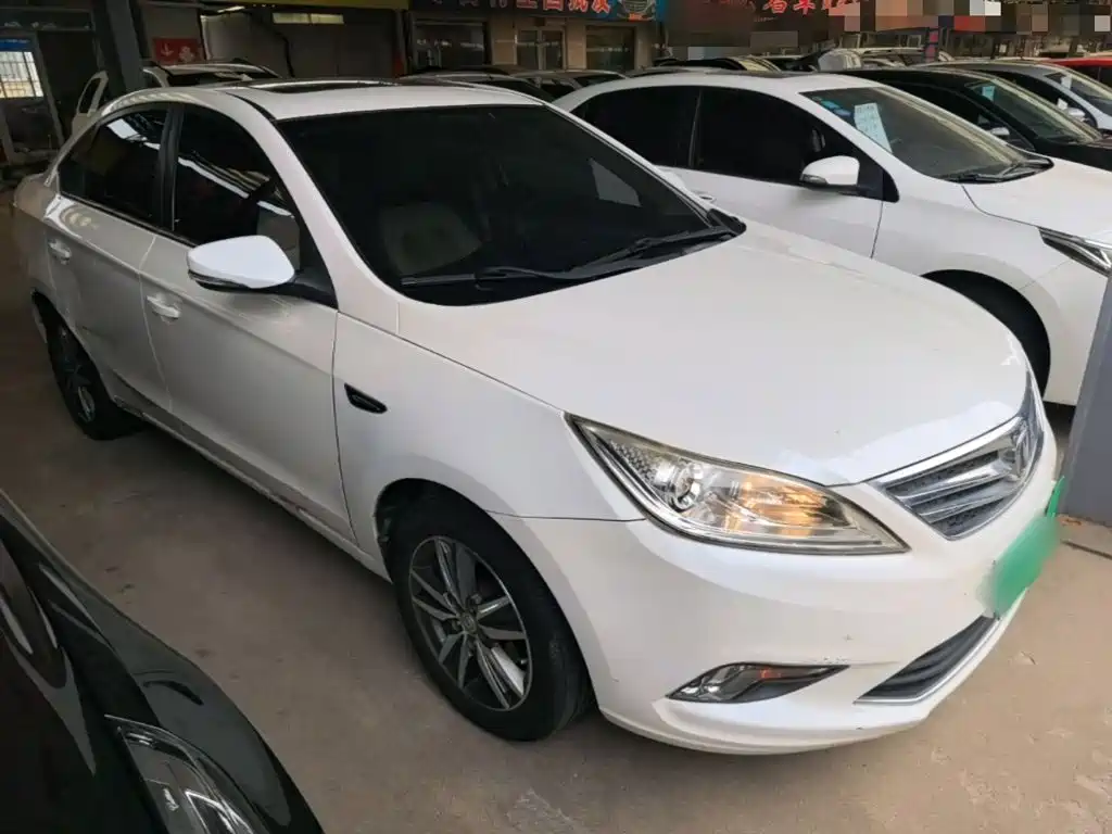 Changan Eado — миниатюра 4
