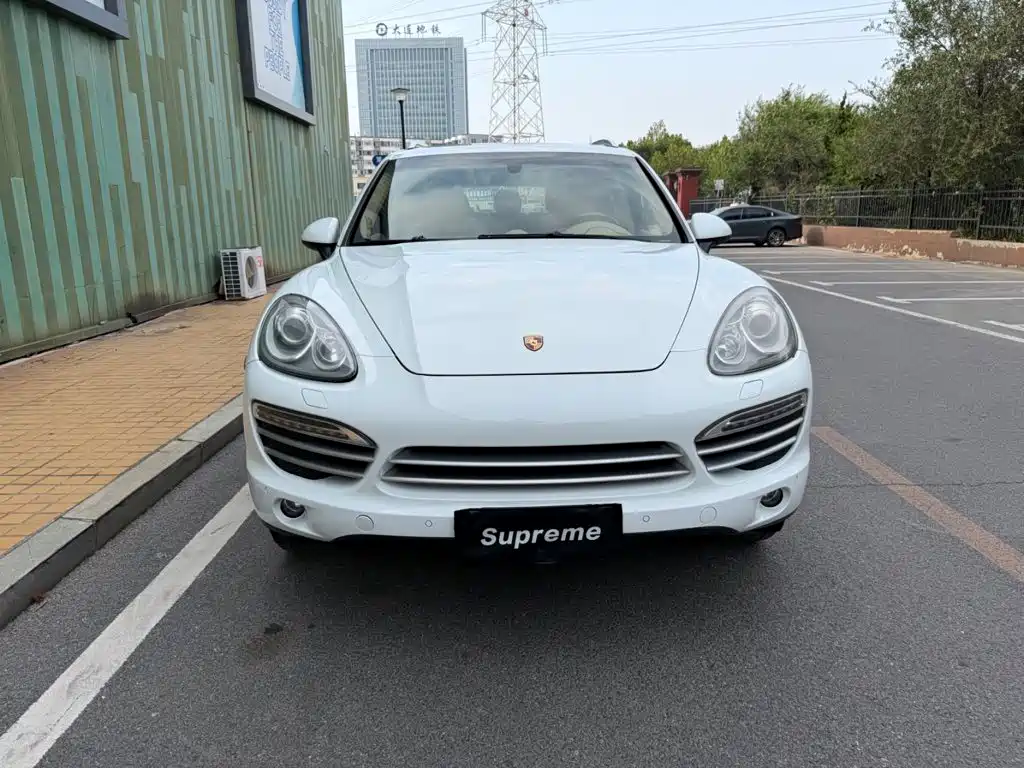 Porsche Cayenne — миниатюра 2