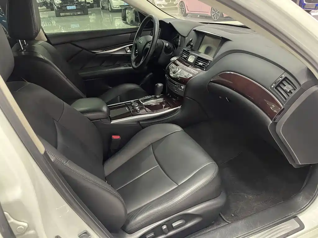 Infiniti Q70 — миниатюра 17