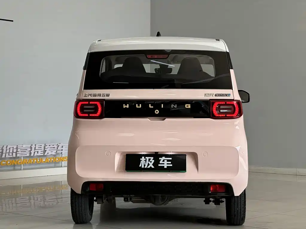 Wuling MINIEV — миниатюра 6