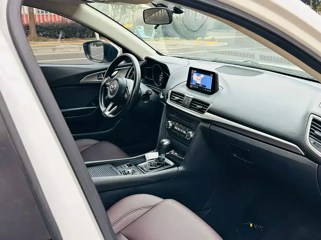 Mazda 3 Axela — миниатюра 7