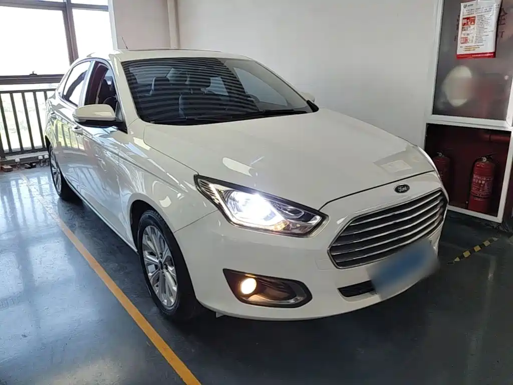 Ford Escort — миниатюра 4