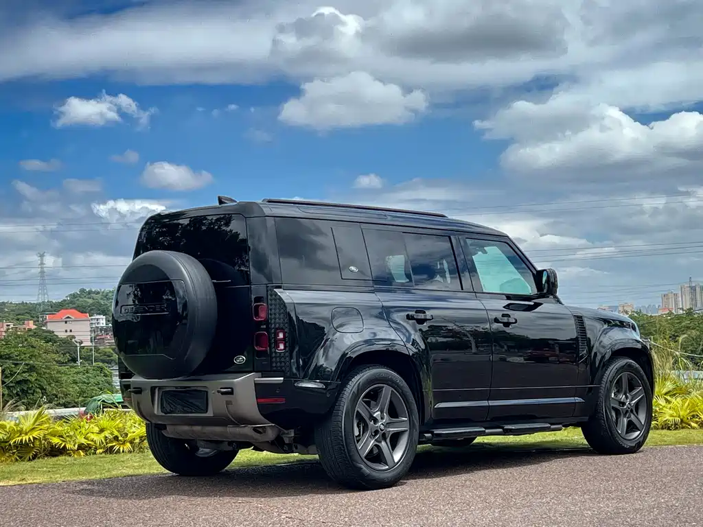 Land Rover Defender — миниатюра 7
