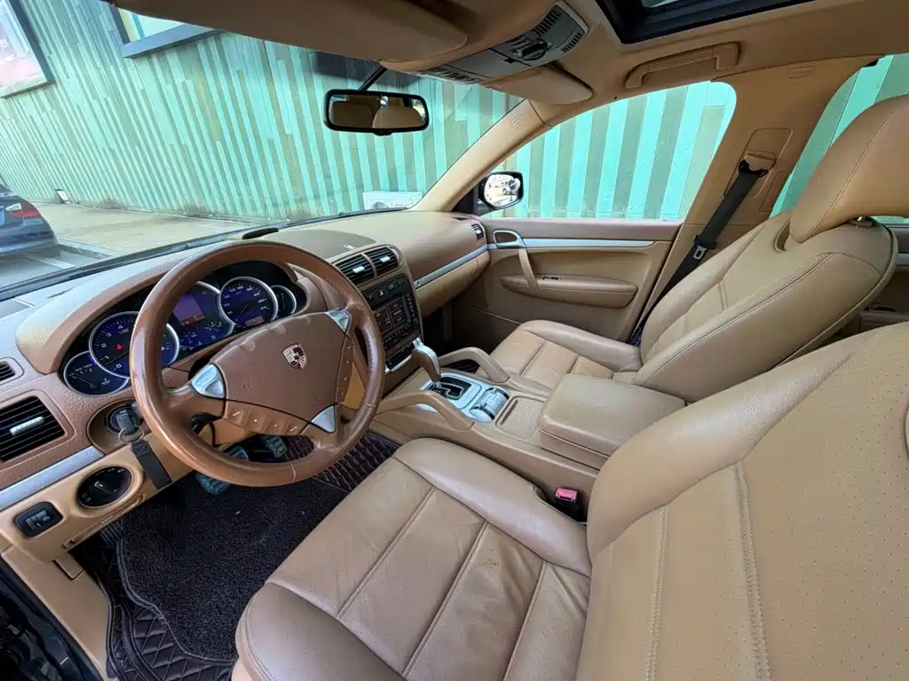Porsche Cayenne — миниатюра 3