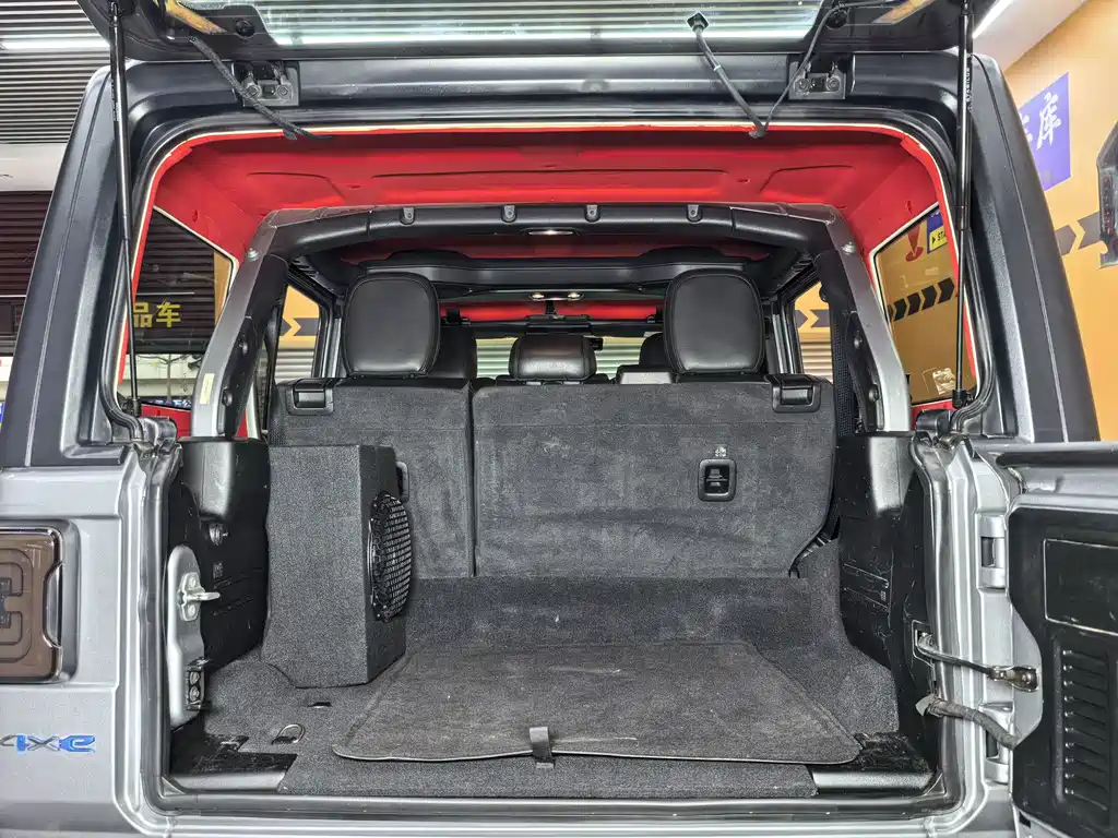 Jeep Wrangler PHEV — миниатюра 20