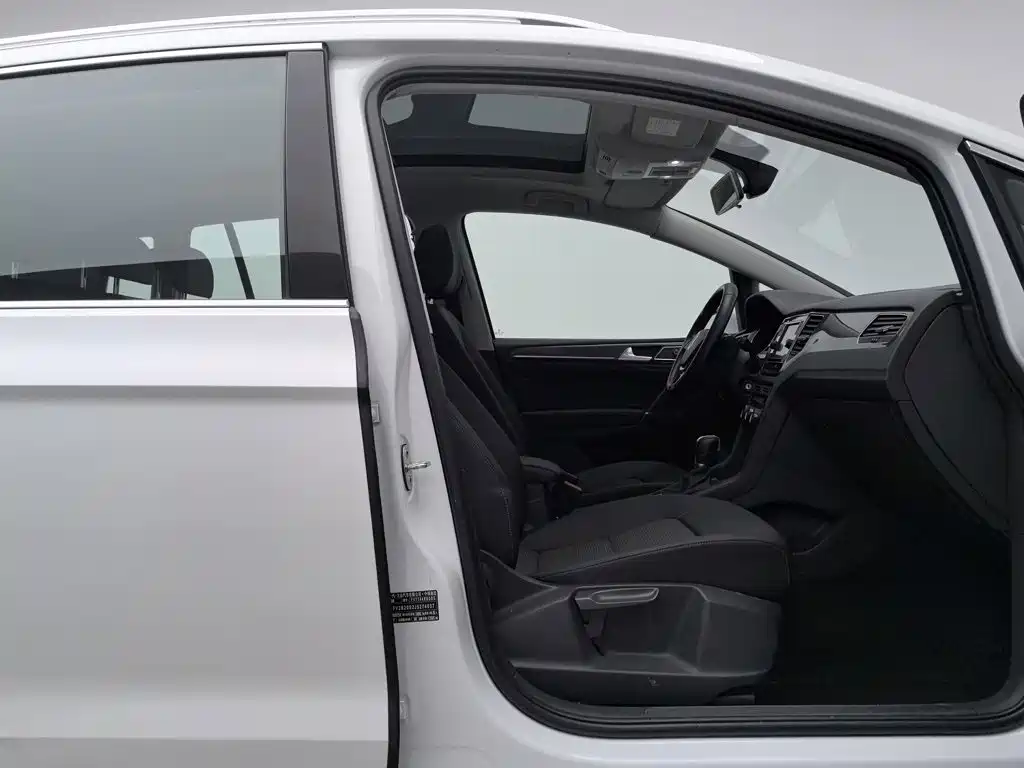 Volkswagen Golf Sportsvan — миниатюра 23
