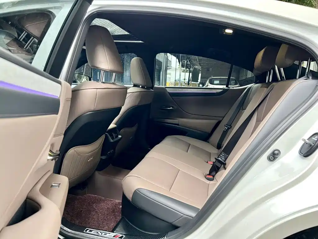 Lexus ES — миниатюра 5