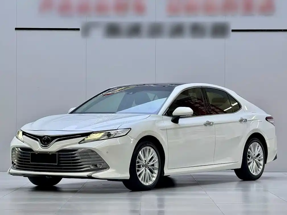 Toyota Camry — миниатюра 2