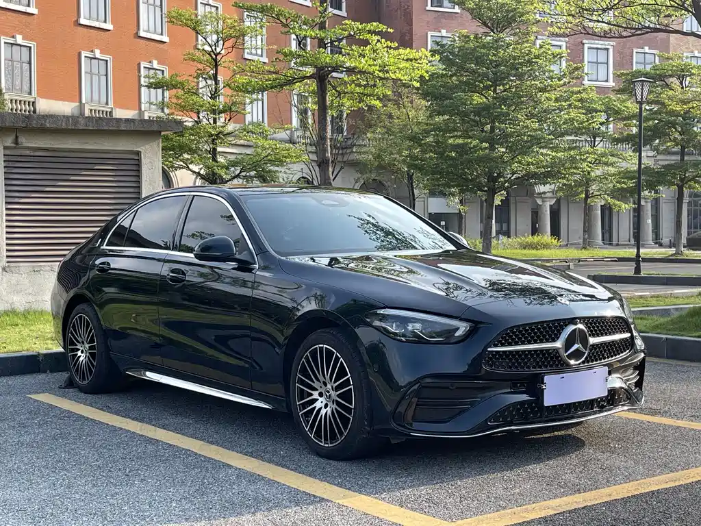 Mercedes-Benz C-Class — миниатюра 3