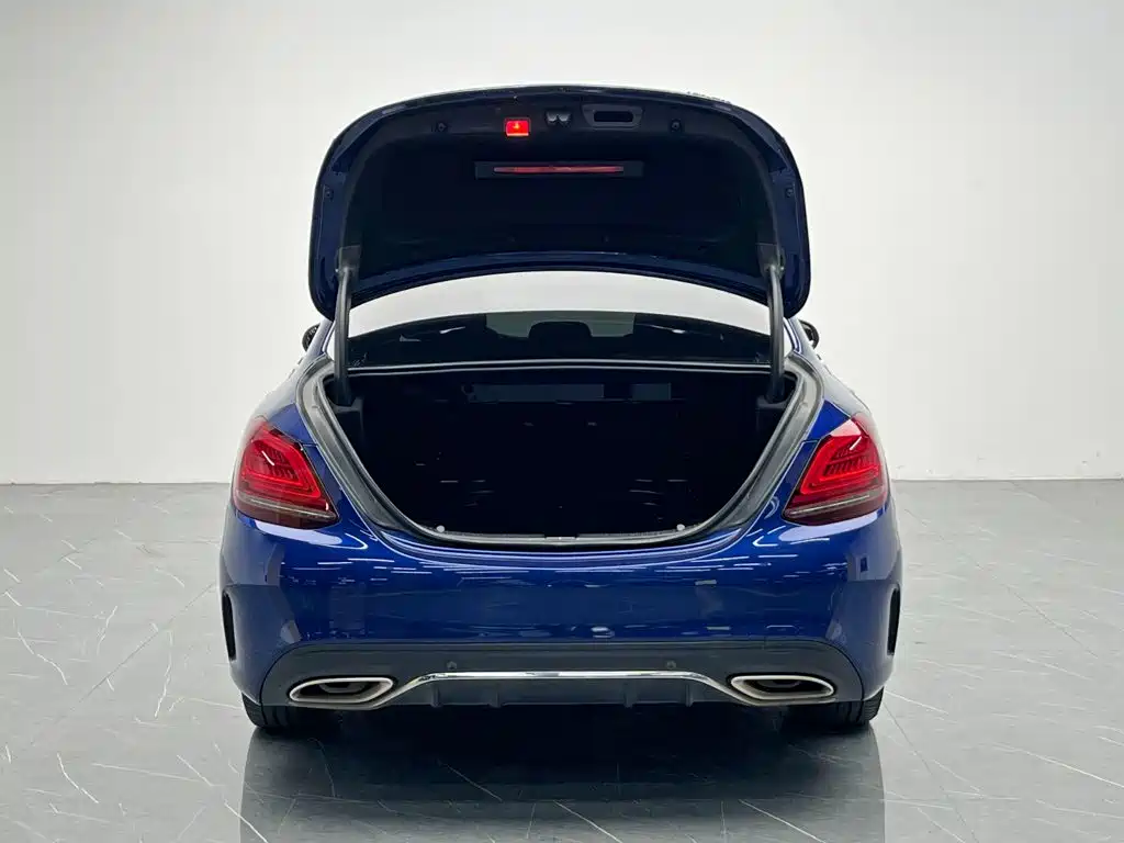 Mercedes-Benz C-Class — миниатюра 11