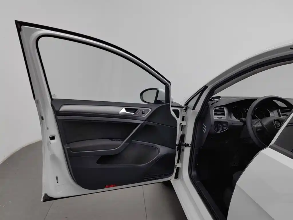 Volkswagen Golf — миниатюра 8