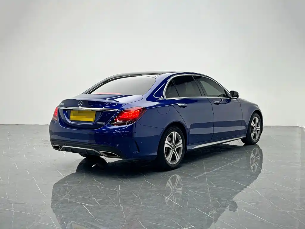Mercedes-Benz C-Class — миниатюра 6