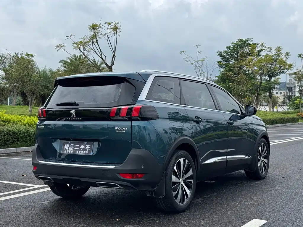 Peugeot 5008 — миниатюра 5