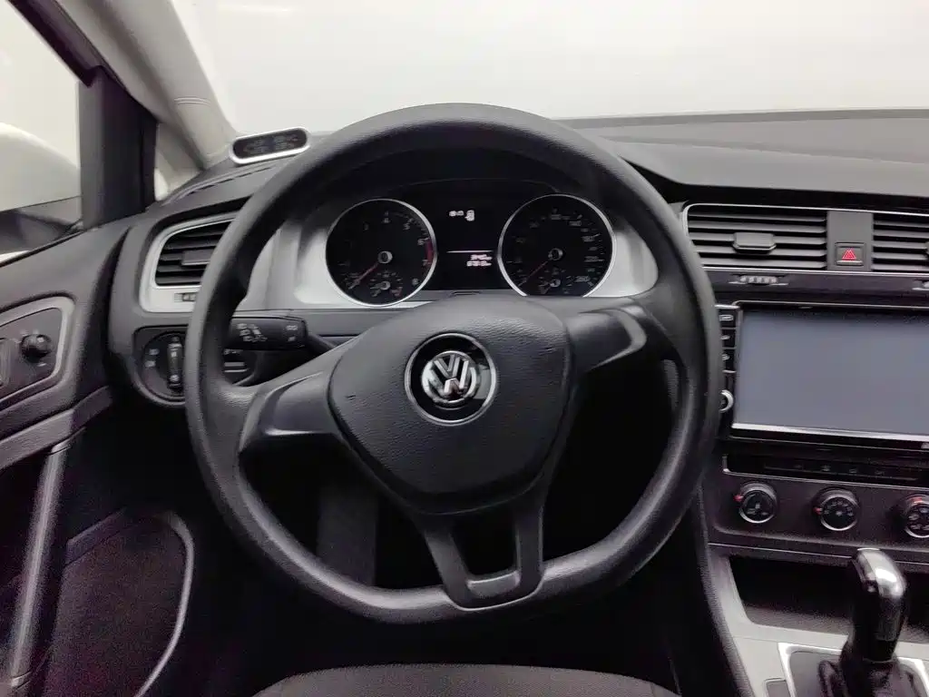 Volkswagen Golf — миниатюра 11