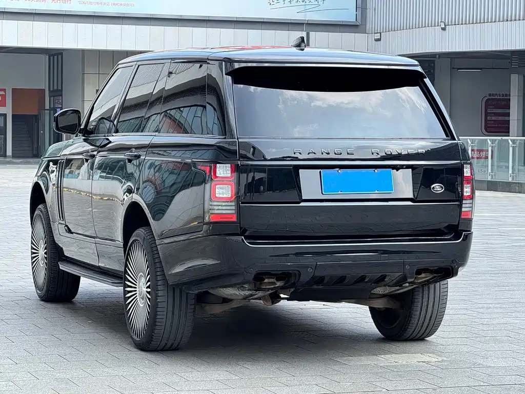Land Rover Range Rover — миниатюра 17