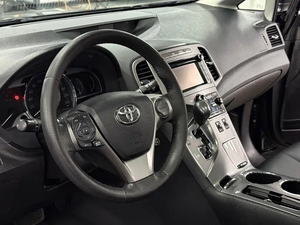 Toyota Venza (Import) — миниатюра 7