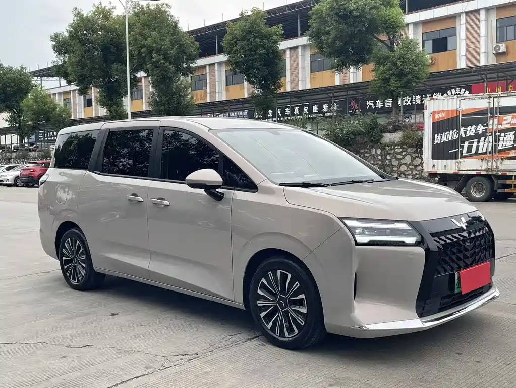 Wuling Xingguang 730 New Energy — миниатюра 3