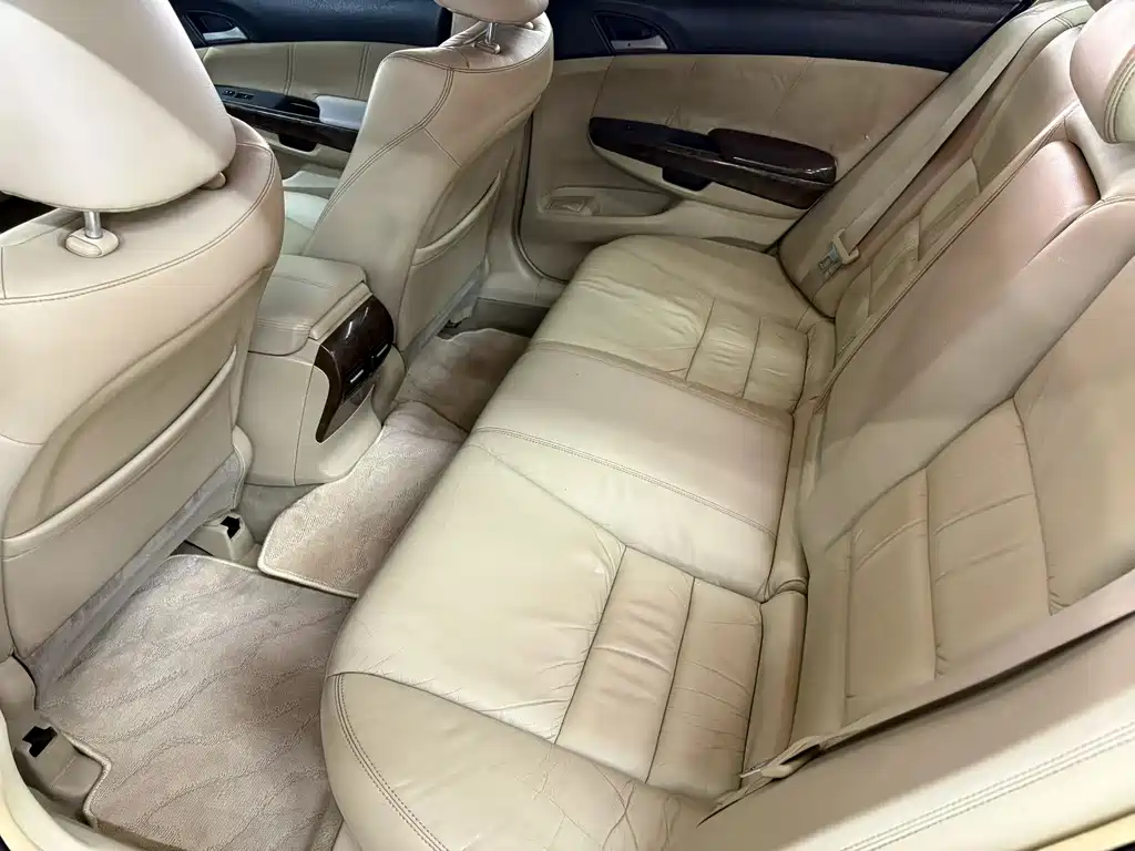 Honda Accord — миниатюра 8