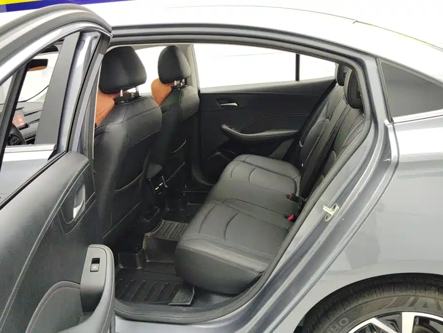 Roewe i5 — миниатюра 11