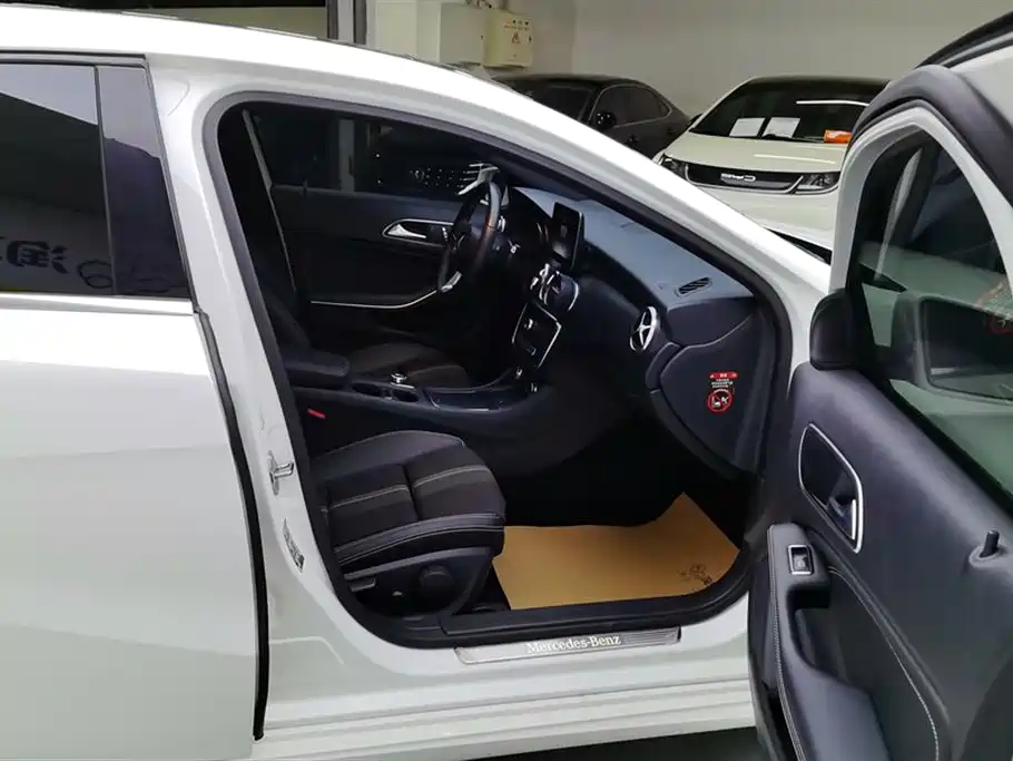 MERCEDES-BENZ A CLASS