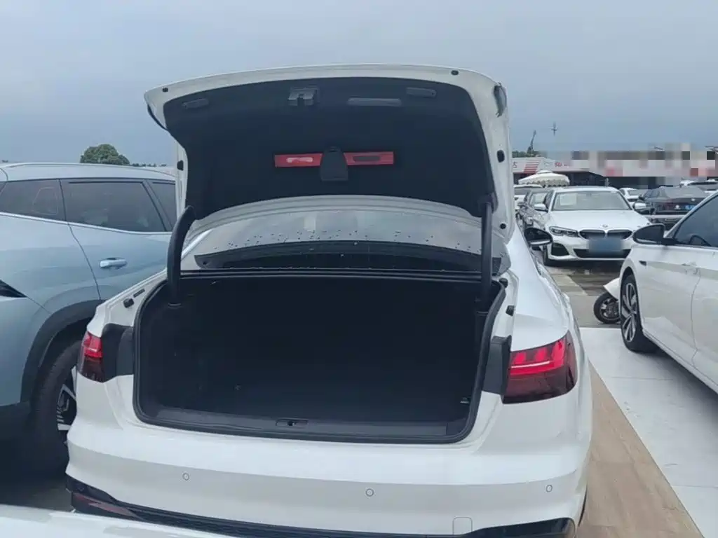 Audi A4L — миниатюра 19