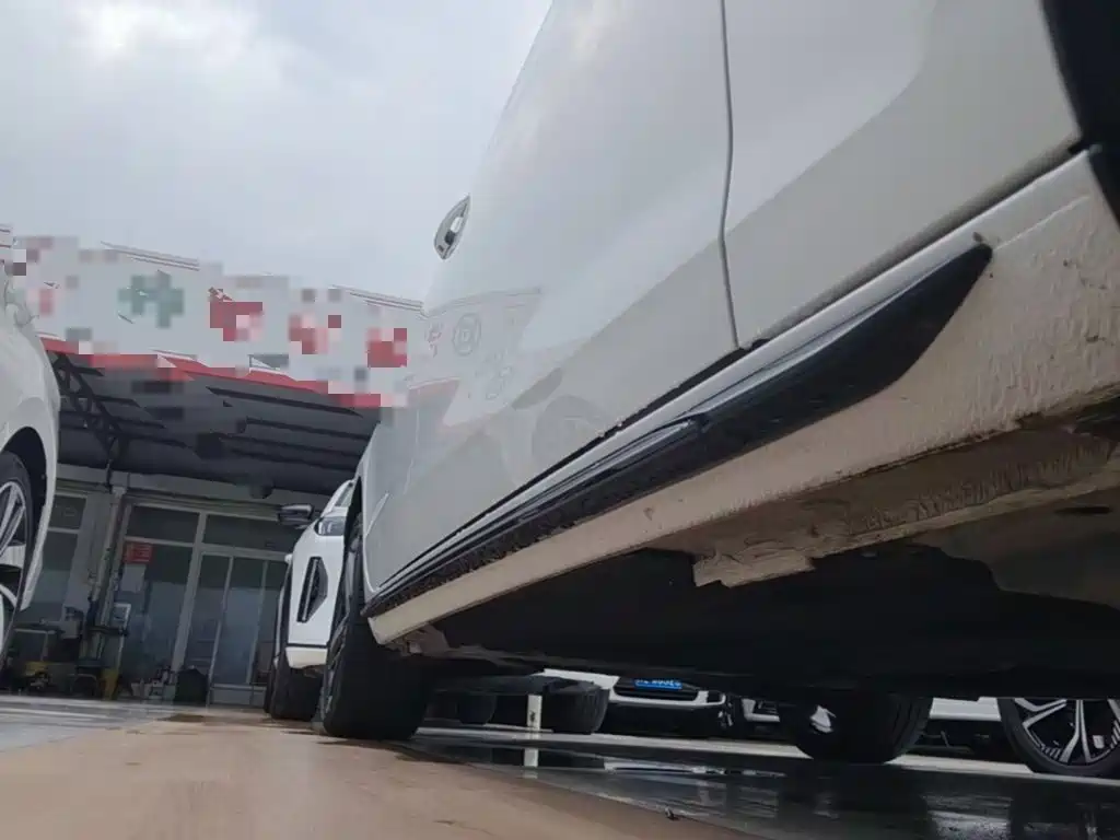 Audi A4L — миниатюра 21