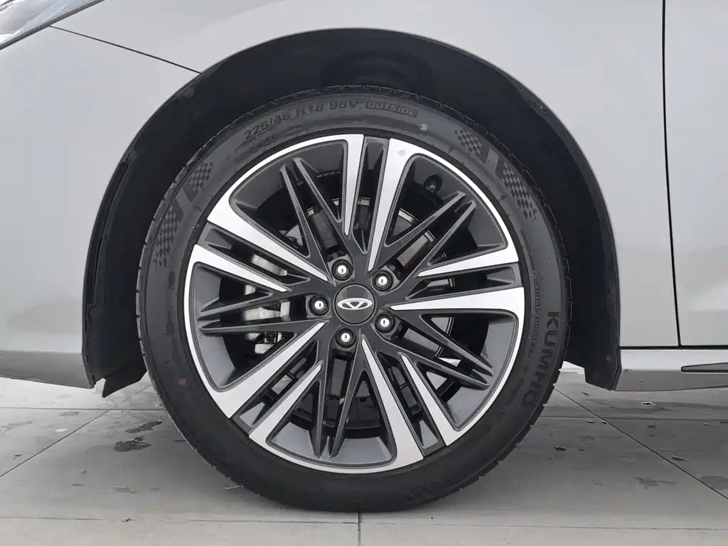 Chery Arrizo 8 — миниатюра 17
