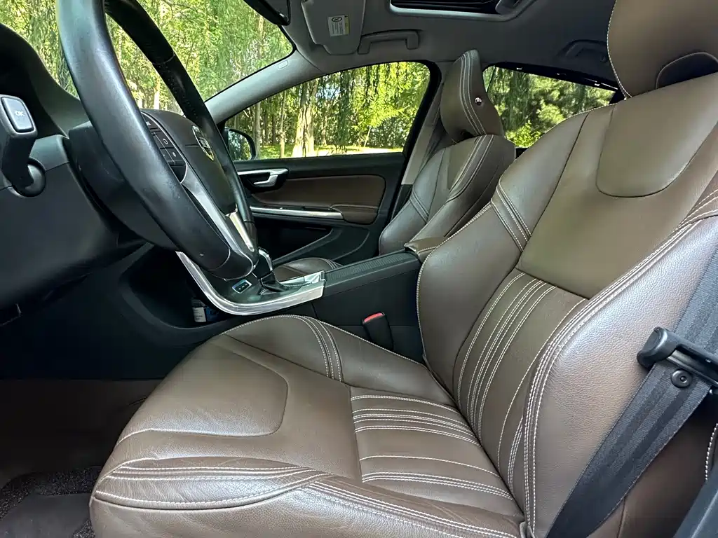Volvo S60 PHEV — миниатюра 8