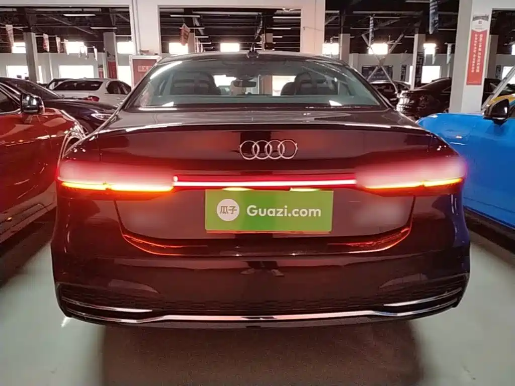 Audi A7L — миниатюра 6