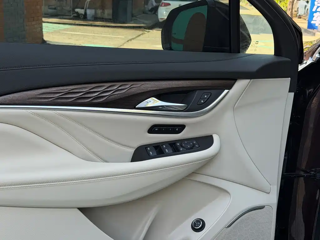 Buick Enclave — миниатюра 7