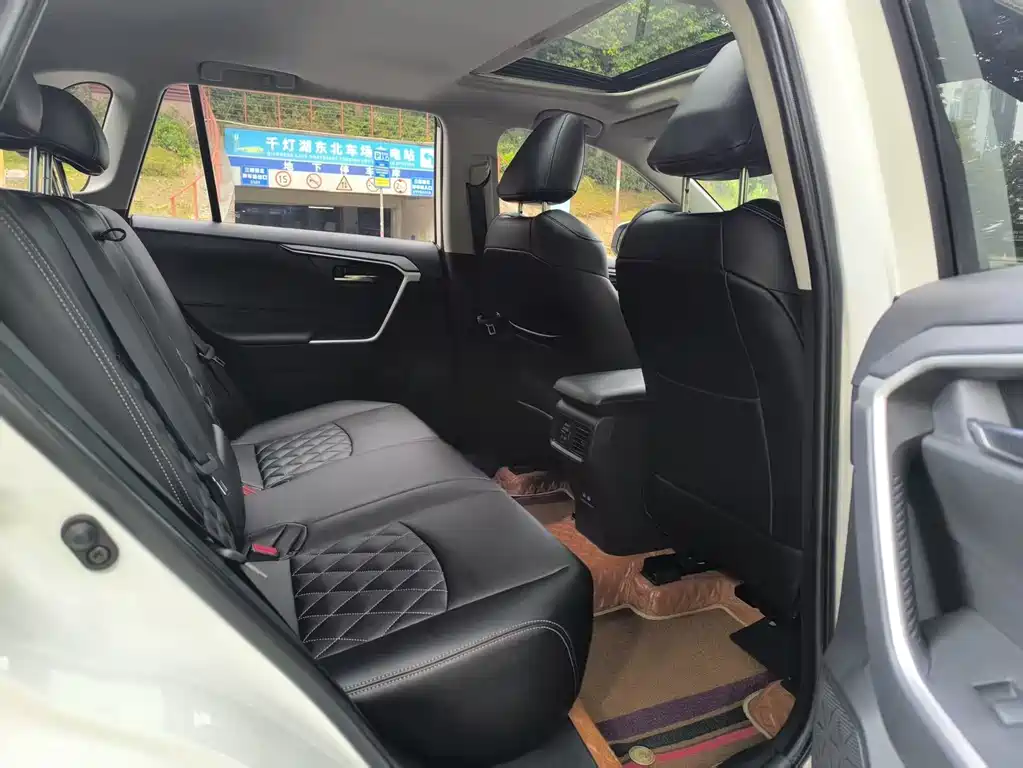 TOYOTA RAV4 RONGFANG