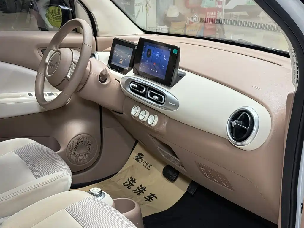 Wuling MINIEV — миниатюра 19